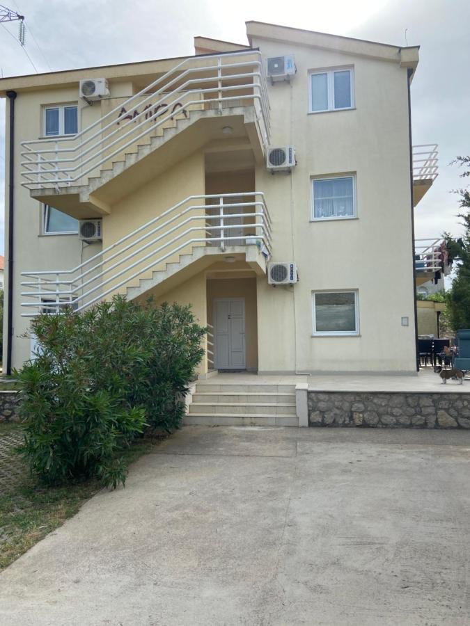 Ivanica Sveto المظهر الخارجي الصورة